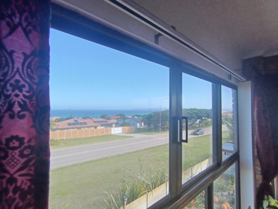 5 Bedroom Property for Sale in Fraaiuitsig Western Cape